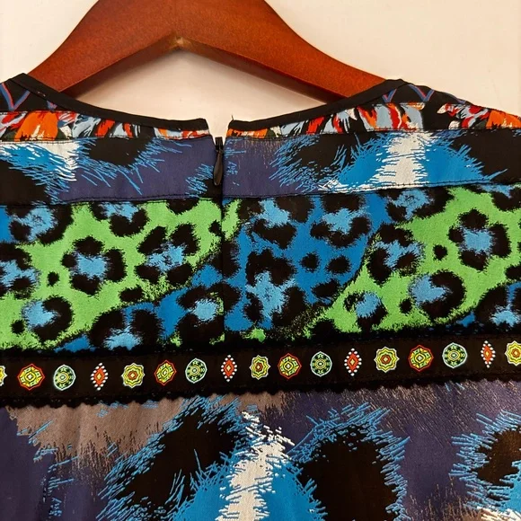 Colorful Patterned Top - Picture 5 of 5